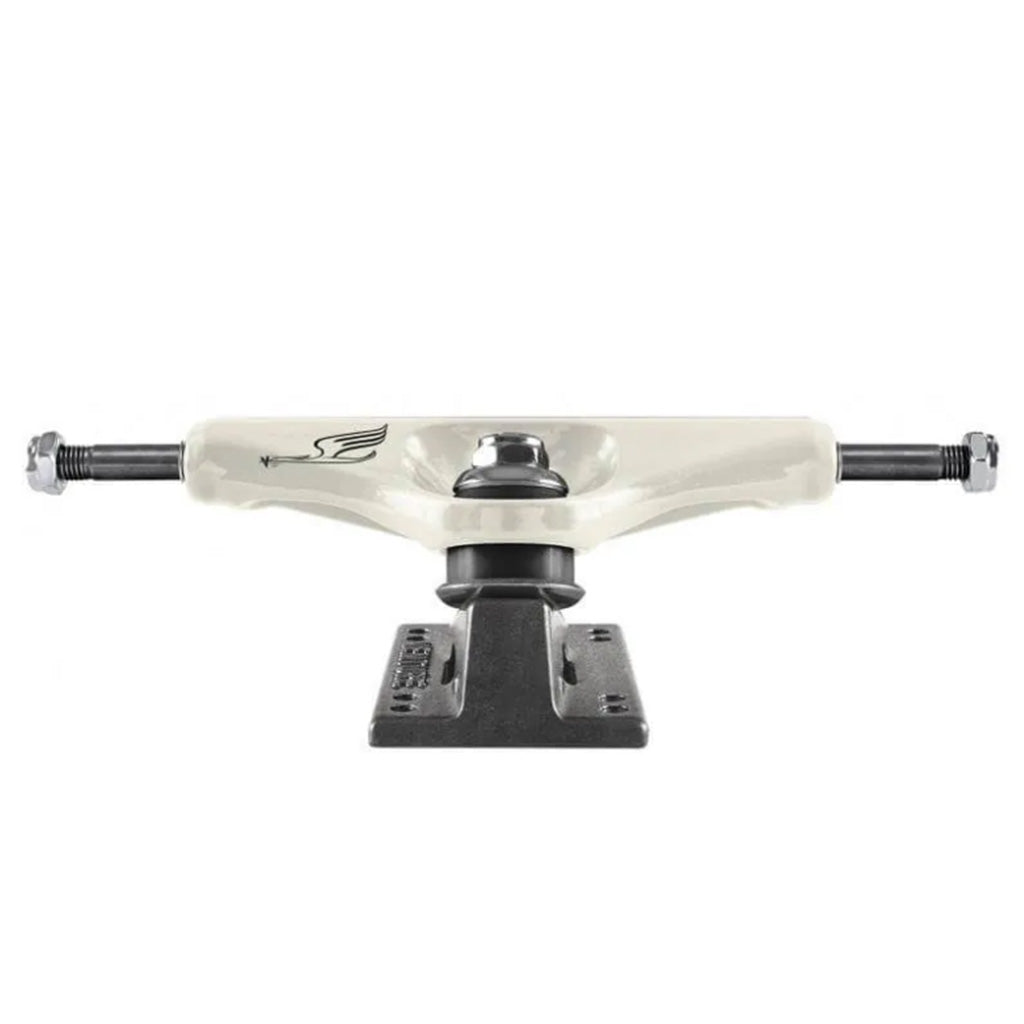 VENTURE Trucks V8 WORREST BOB 143 x2